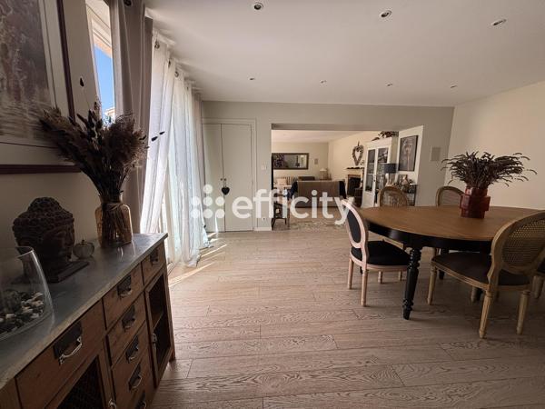 Maison
         9 pièces
        - 243 m² 487 000 € *