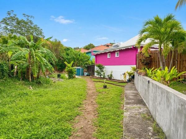 Vente                                                      Maison
                        
                     4 pièces                      94 m2                     à Sainte-Luce