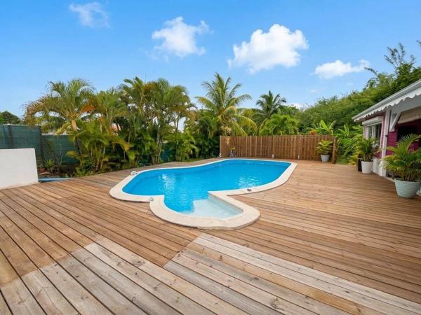 Vente                                                      Maison
                        
                     4 pièces                      94 m2                     à Sainte-Luce