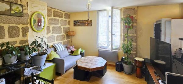 Immeuble - 2 Apt - 1 Local