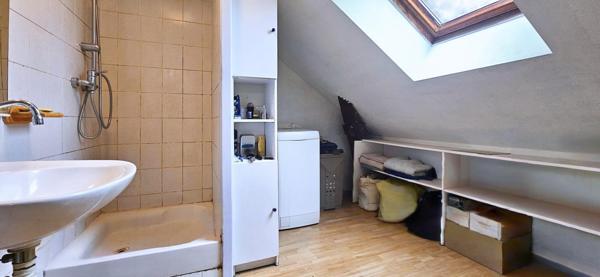 Immeuble - 2 Apt - 1 Local