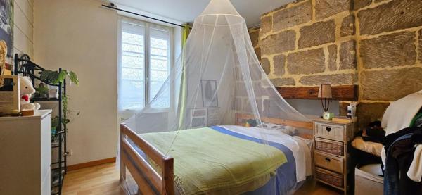 Immeuble - 2 Apt - 1 Local