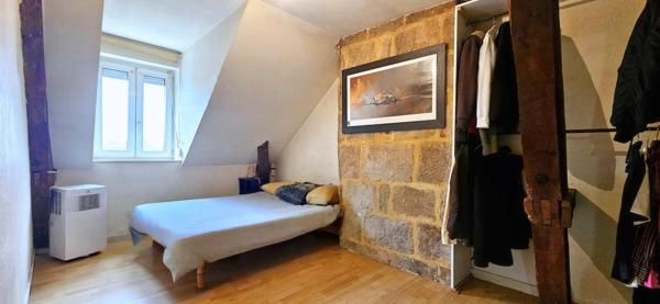 Immeuble - 2 Apt - 1 Local