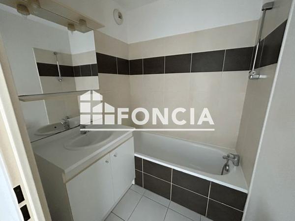 Location Appartement 2 pièces 33.88 m² - 70 RUE LAPEYRERE Orthez 64300