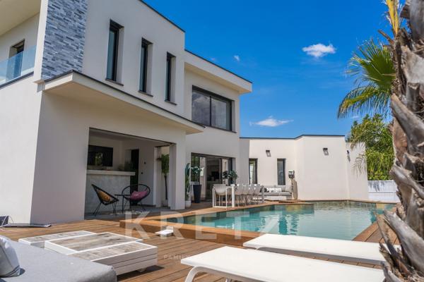 Villa contemporaine en bord de mer