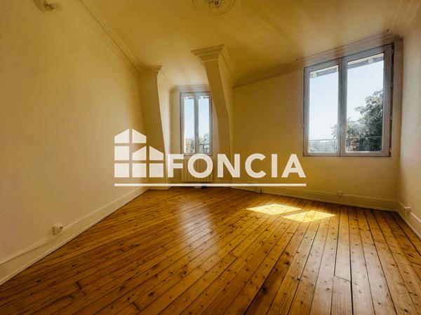 Location Appartement 2 pièces 37.94 m² - 4 PLACE FOUILLERE Conflans Ste Honorine 78700