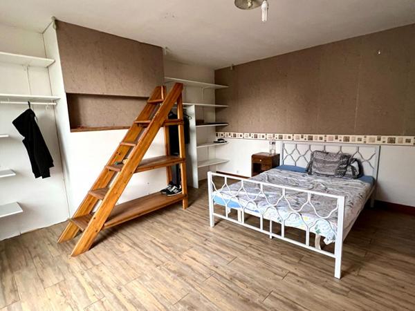 Maison  7 pièce(s) 180 m2