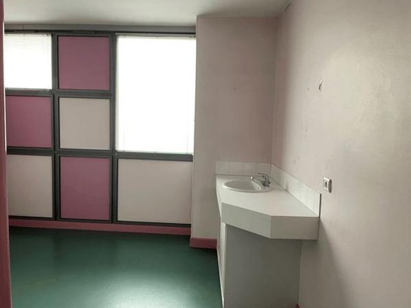 Location Local commercial 6 pièces 104 m² - 112 BOULEVARD CARNOT Agen 47000