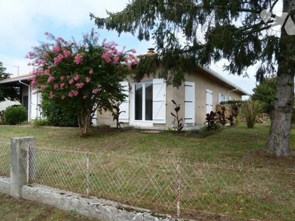 À vendre ? Maison rénovée à Villeneuve-de-Marsan
Découvrez cette charmante maison ancienne enti...