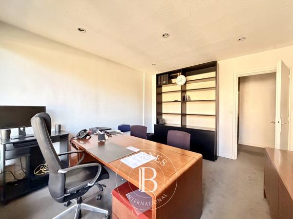 Lille, Commerce 6 Chambres -  117 m² à vendre