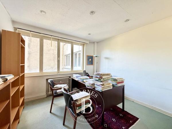 Lille, Commerce 6 Chambres -  117 m² à vendre