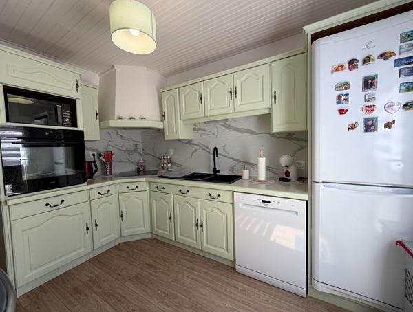 Maison Les Mees+garage+3 chambres+ cabanon jardin