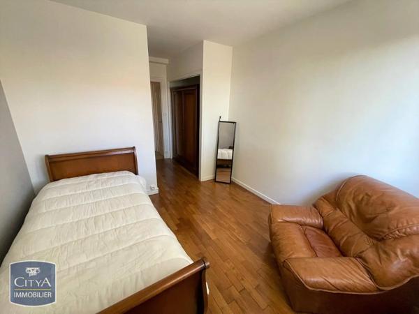 Appartement à louer 4 pièces 69.91m² Dijon (21000)
