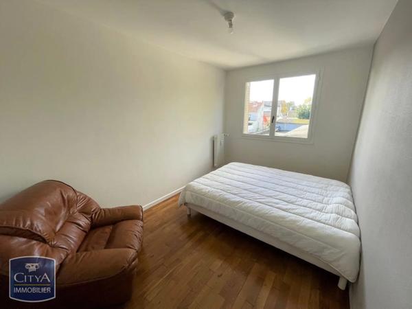Appartement à louer 4 pièces 69.91m² Dijon (21000)