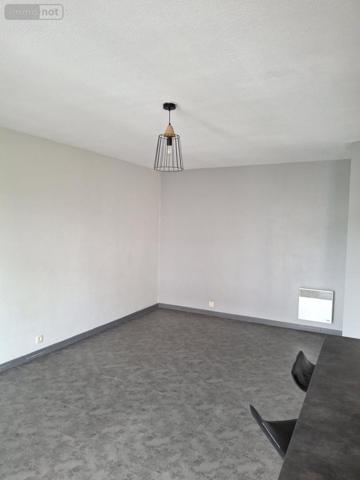 Appartement à louer à Cusset dans l'Allier (03300), ref : 03019-L102