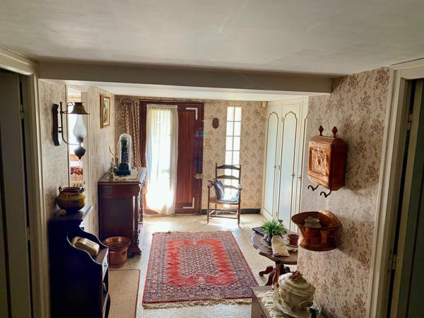 Maison à SAINT-PANTALEON-DE-LARCHE, 19600 - 5 pièces 108m²