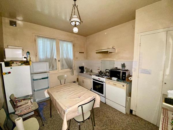 Maison à SAINT-PANTALEON-DE-LARCHE, 19600 - 5 pièces 108m²