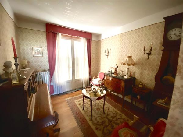 Maison à SAINT-PANTALEON-DE-LARCHE, 19600 - 5 pièces 108m²