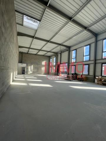 Location / Local Industriel / Bâtiment à Chauray (79180)