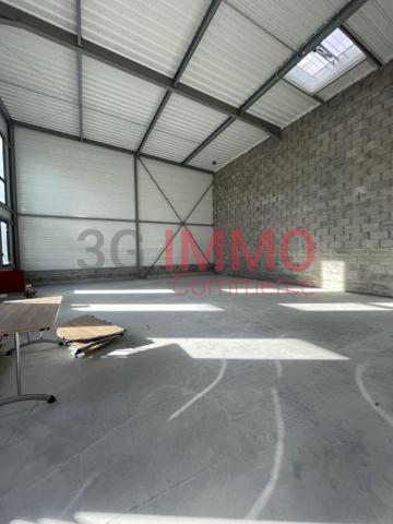 Location / Local Industriel / Bâtiment à Chauray (79180)