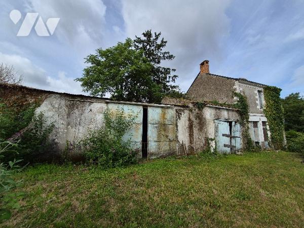 SAINT JULIEN DE CONCELLES maison en ruine sur terrain de près de 100m²