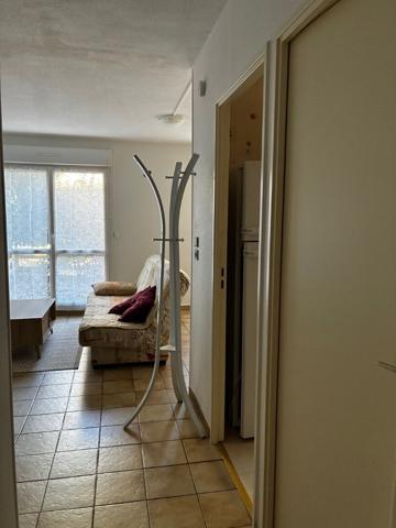T3 MEUBLE AVEC GARAGE SECTEUR MEDOQUINE