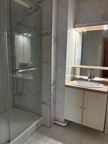 T3 MEUBLE AVEC GARAGE SECTEUR MEDOQUINE