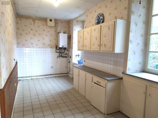 Maison de maître à vendre à Chantelle dans l'Allier (03140), ref : 13352/362