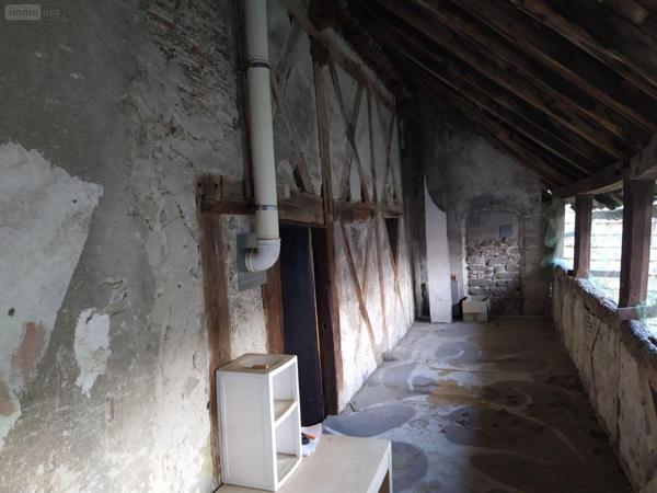 Maison de maître à vendre à Chantelle dans l'Allier (03140), ref : 13352/362