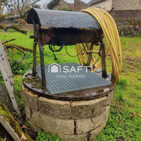 Maison 8 pièces 5 chambres avec de beaux volumes, un grand terrain et dépendances