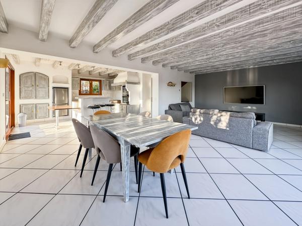 Maison moderne aux volumes généreux avec 6 chambres - PREVESSIN MOENS (01)