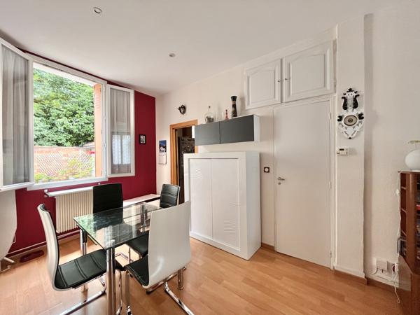 Appartement
         2 pièces
        - 45 m² Exclusivité 190 000 € *