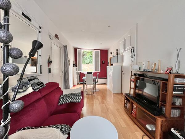 Appartement
         2 pièces
        - 45 m² Exclusivité 190 000 € *