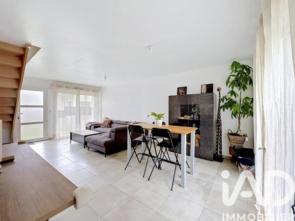 Location maison 4 pièces 77 m² Kervignac