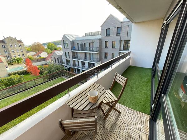 Appartement 2 pièces à vendre à Chaville €347 000 ** - Référence 617-C