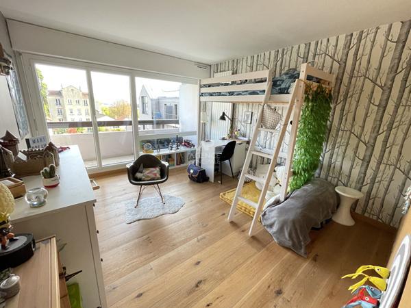 Appartement 2 pièces à vendre à Chaville €347 000 ** - Référence 617-C