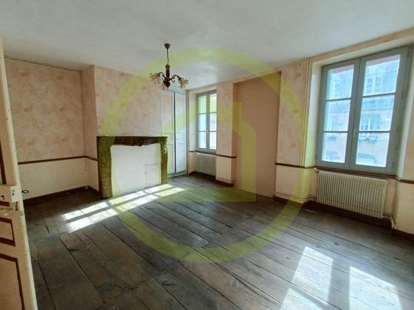 Maison à AHUN (23150)