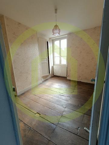 Maison à AHUN (23150)