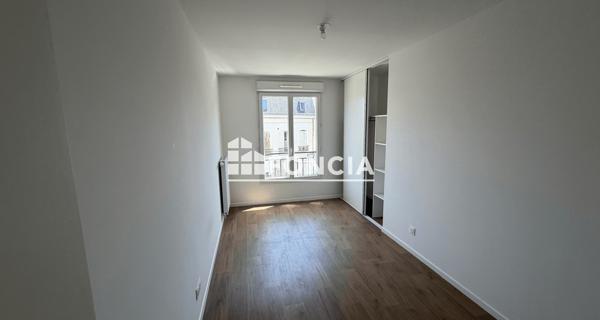 Location Appartement 3 pièces 63.7 m² - Corbeil-essonnes 91100