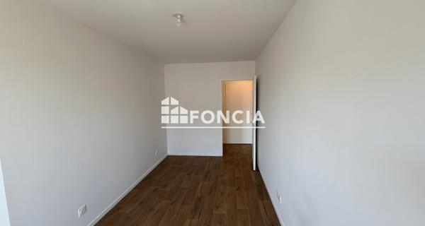 Location Appartement 3 pièces 63.7 m² - Corbeil-essonnes 91100