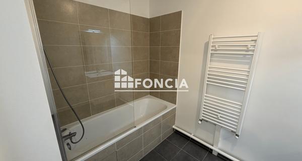 Location Appartement 3 pièces 63.7 m² - Corbeil-essonnes 91100