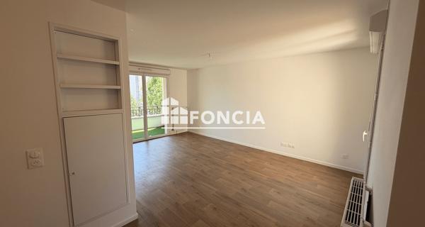 Location Appartement 3 pièces 63.7 m² - Corbeil-essonnes 91100
