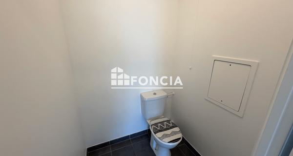 Location Appartement 3 pièces 63.7 m² - Corbeil-essonnes 91100