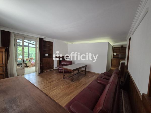 Maison 6 pièces - 231 m²