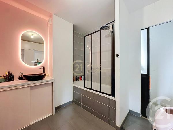 Appartement T3 à vendre  3 pièces - 64,81 m 2   RENNES  - 35