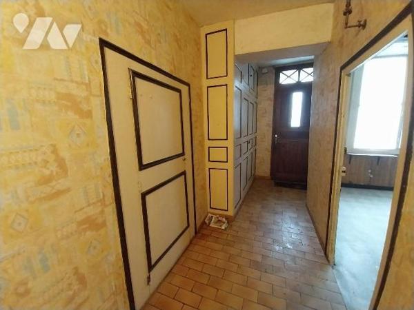 Maison à Vendre à Vitré (35500) en Ille-et-Vilaine (35)

PROCHE GARE/CENTRE-VILLE : Maison de...