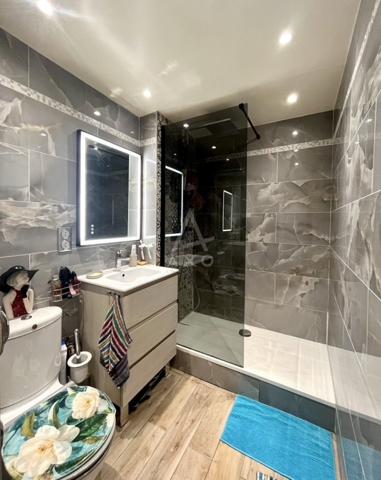 Appartement DE TYPE 2, rénové au 1er étage avec ascenseur