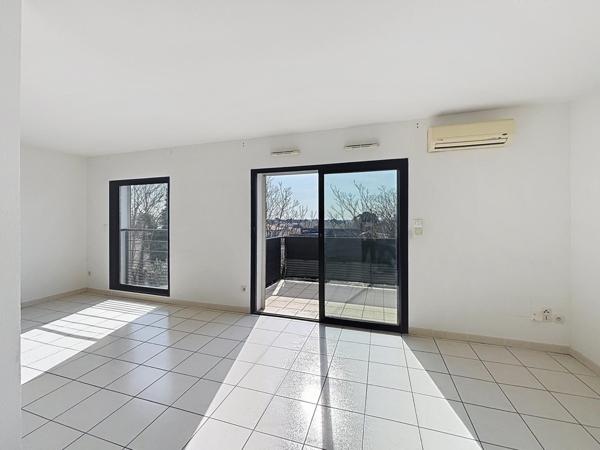 Appartement lumineux avec double extérieur et garage – Résidence sécurisée à BézierS