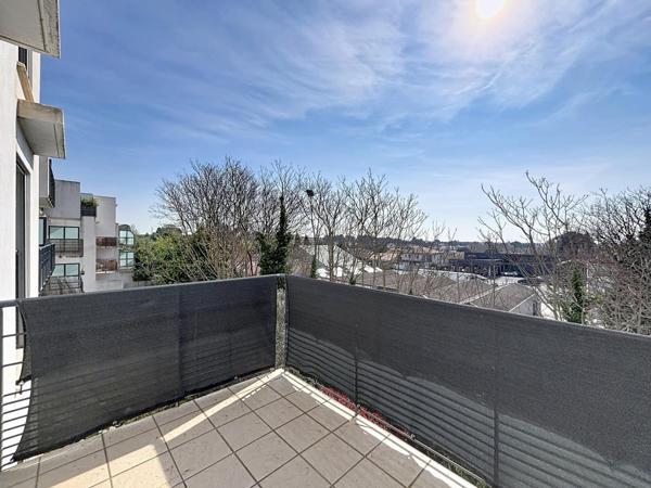 Appartement lumineux avec double extérieur et garage – Résidence sécurisée à BézierS