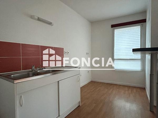 Location Appartement 3 pièces 72.9 m² - 7 AVENUE DE VARSOVIE PORTE 105 Lens 62300